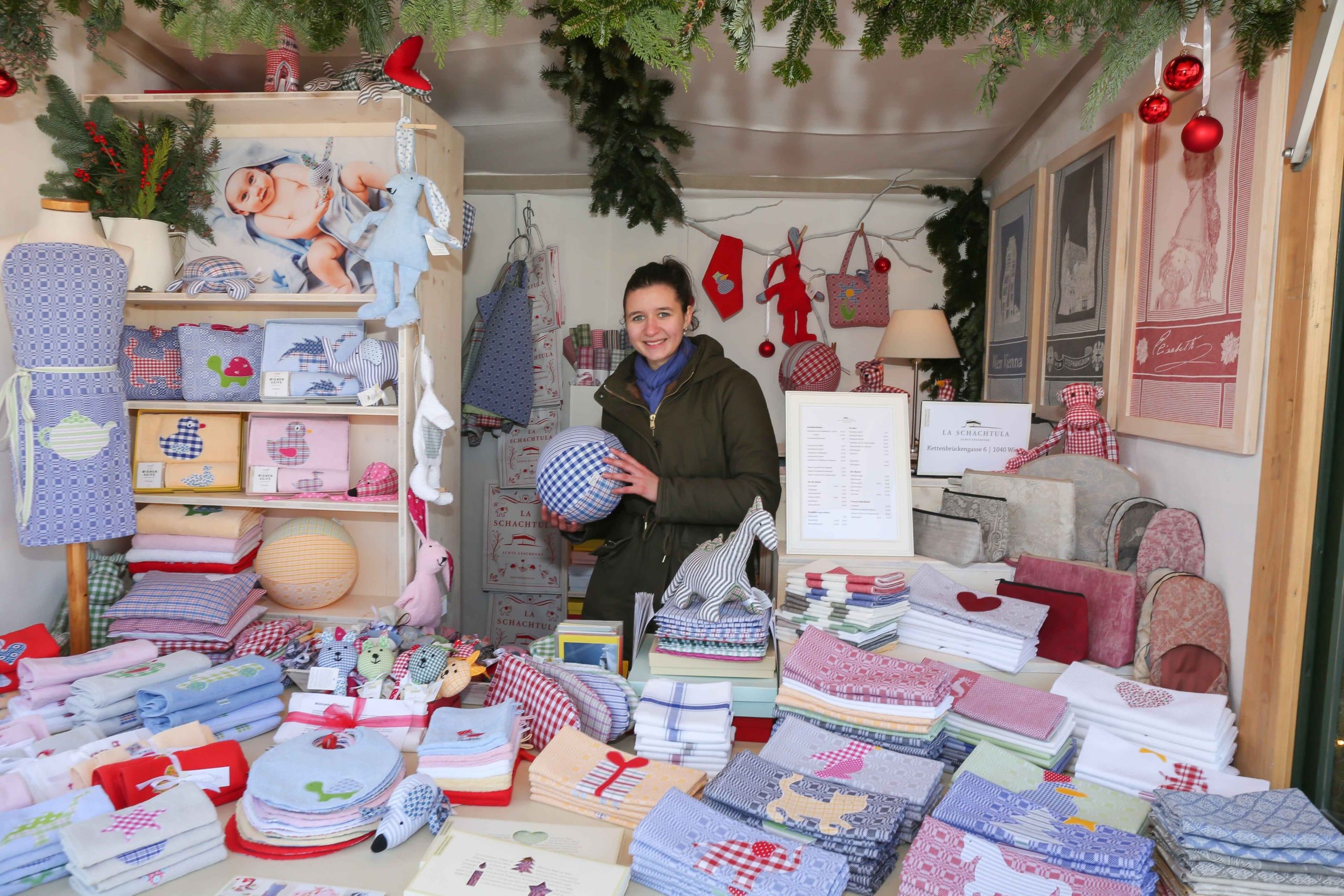 La Schachtula am Weihnachtsmarkt Schönbrunn