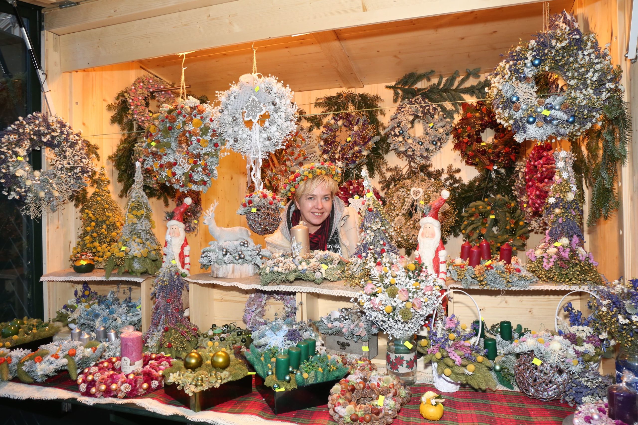 Trockenblumenfloristik am Weihnachtsmarkt Schönbrunn